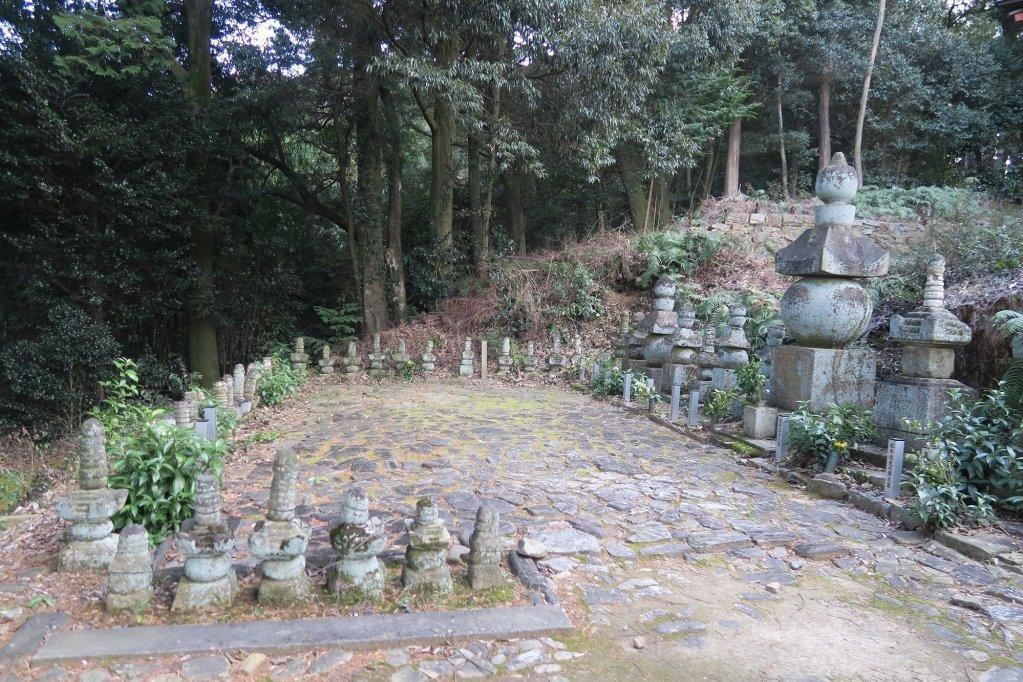 三方ヶ原の合戦忠死者の墓がある「法蔵寺」をご紹介します。