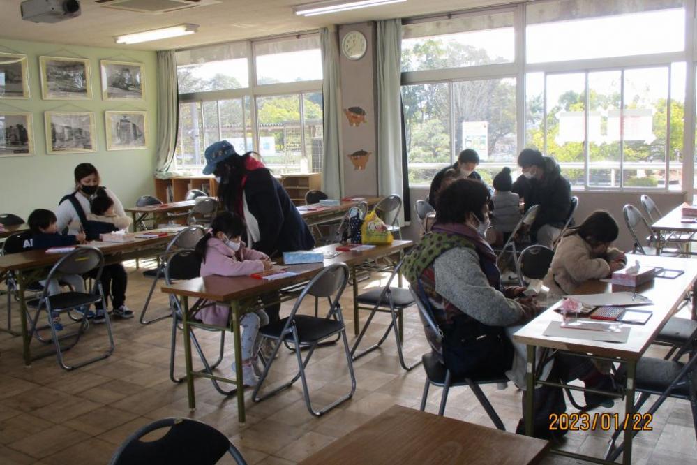 本日のこども工作教室は12時に開催します！