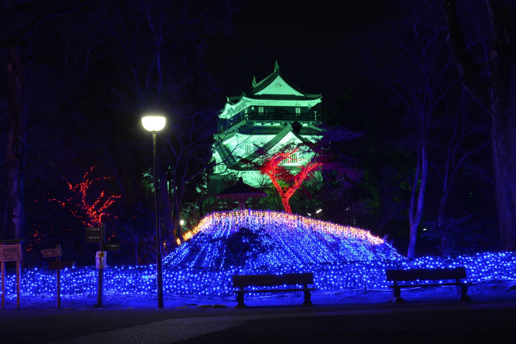 カップルにお勧め！12月31日は、岡崎城公園のイルミネーションを翌朝5:00まで点灯します！