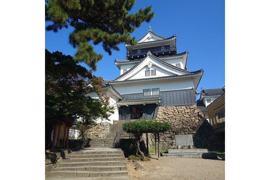 2026年2月20日（金）岡崎城天守内の展示替え清掃を行います。