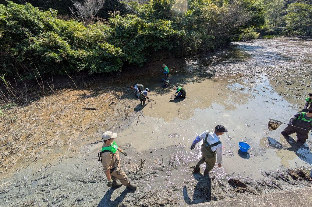 R8「調整池水抜き大作戦」を実施しました！！