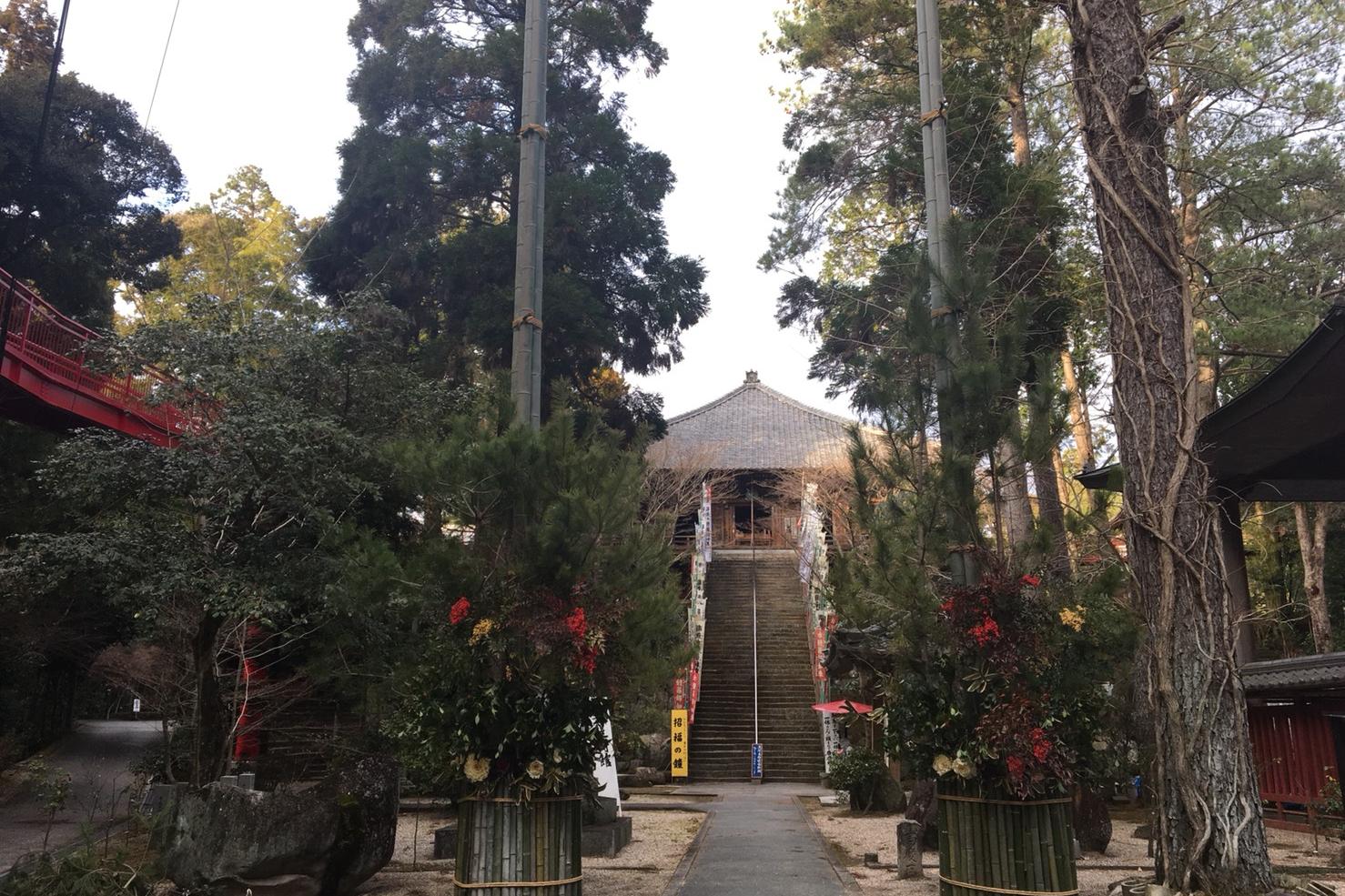 真福寺で巨大門松を設置しました！