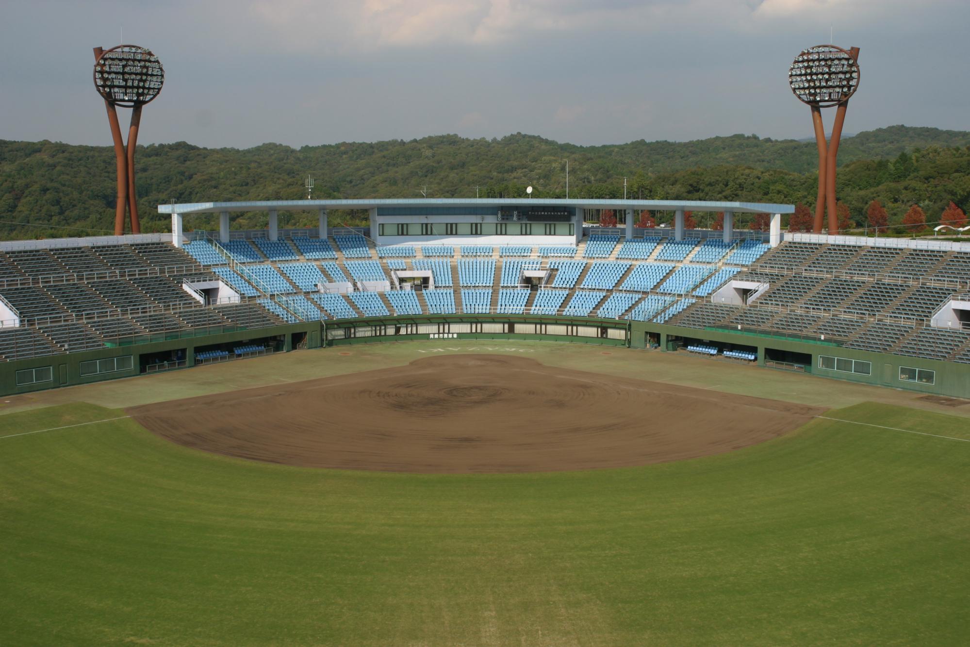 高校野球の大阪桐蔭高等学校招待試合を開催されます。