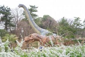 巨大恐竜が東公園に出現！