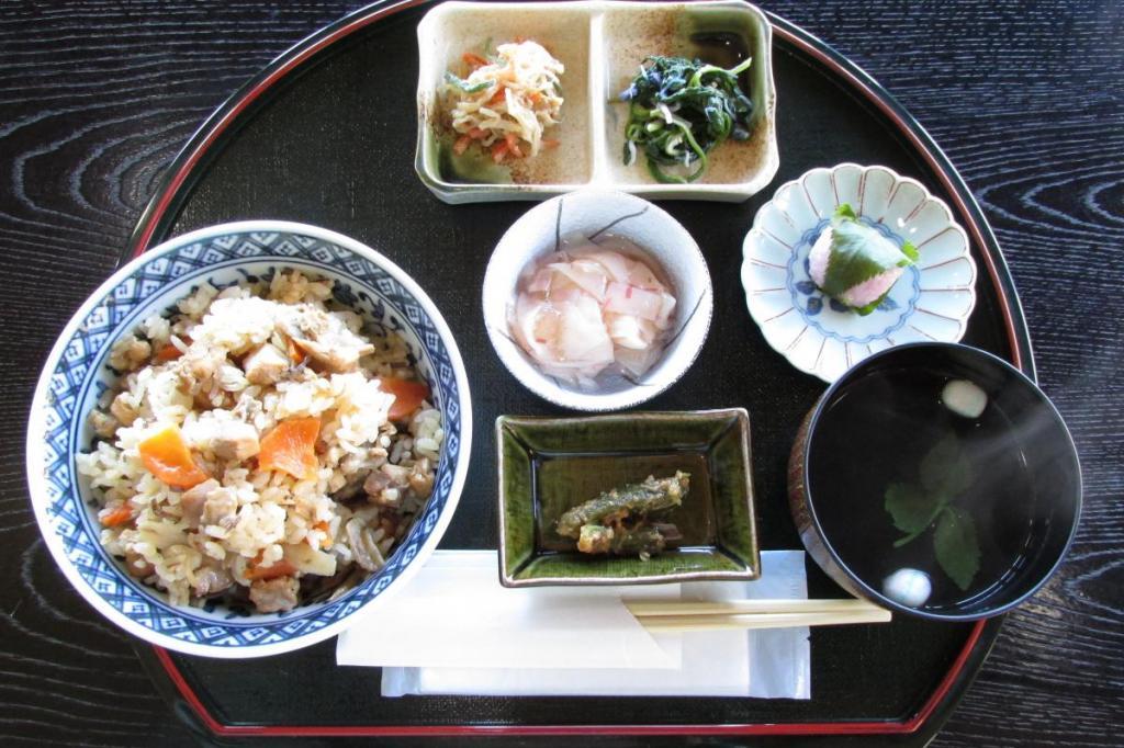 金鳳亭のメニューが３月から「おうはんの味ごはん」「手づくり豆腐御膳」になります！