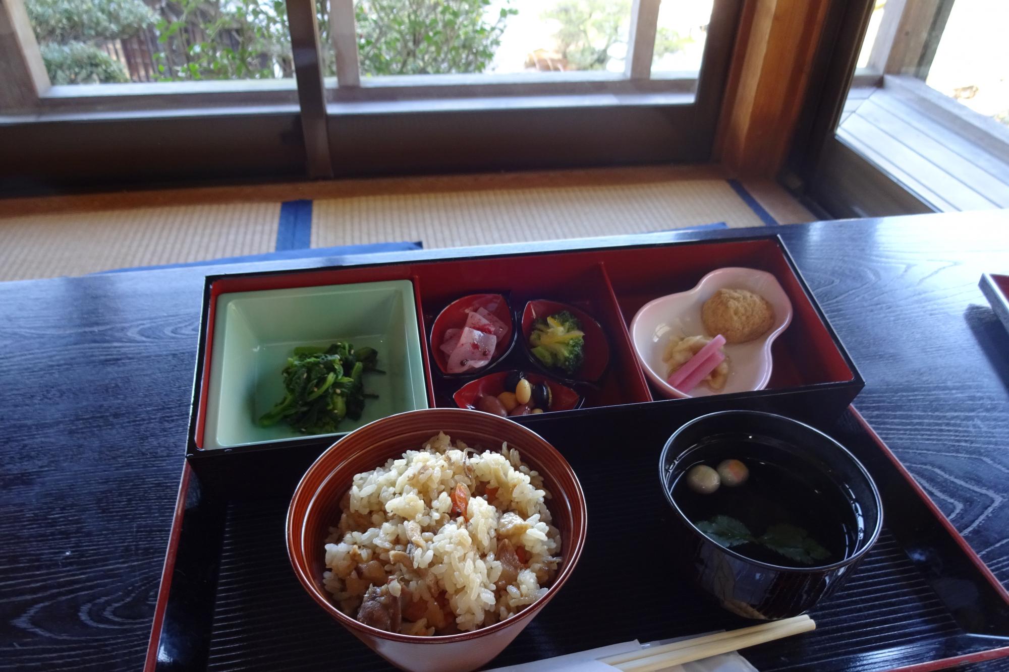 お食事の予約ができます。混雑知らずで奥殿陣屋を楽しもう！