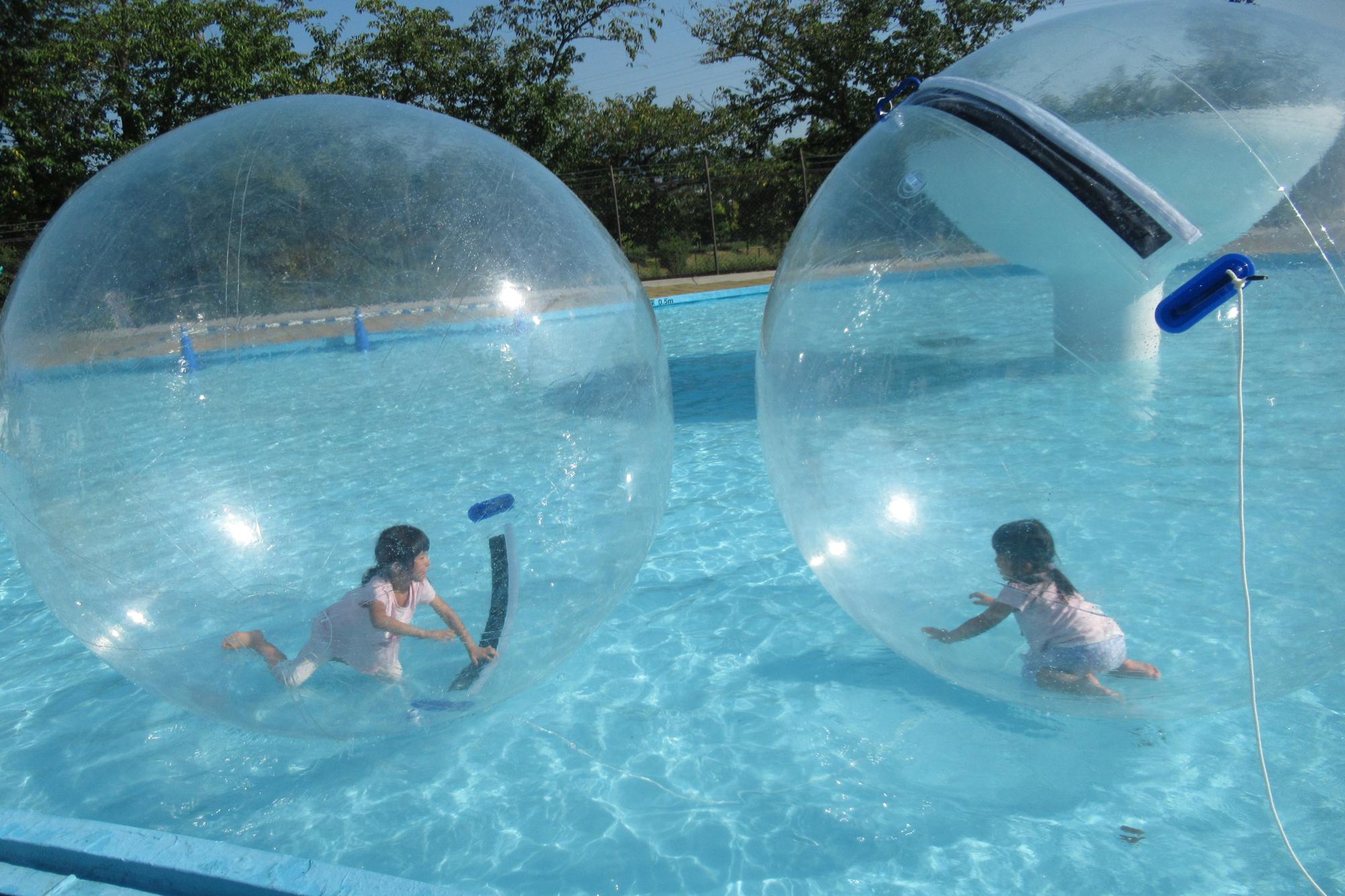 9月限定の水上ボール遊び始めました！