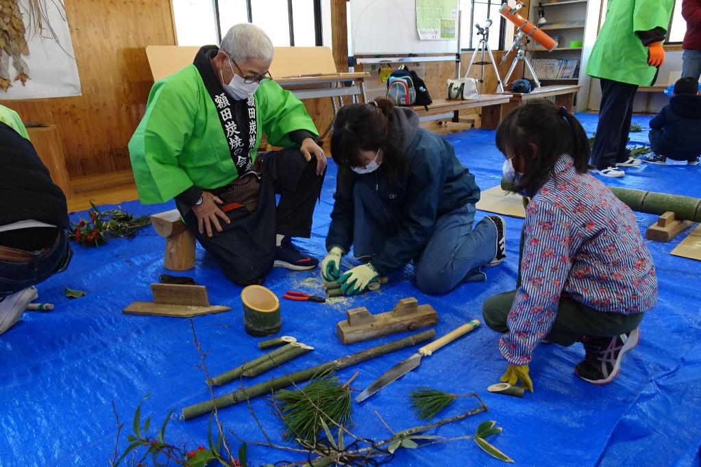 「ミニ門松作り」を行ないました。