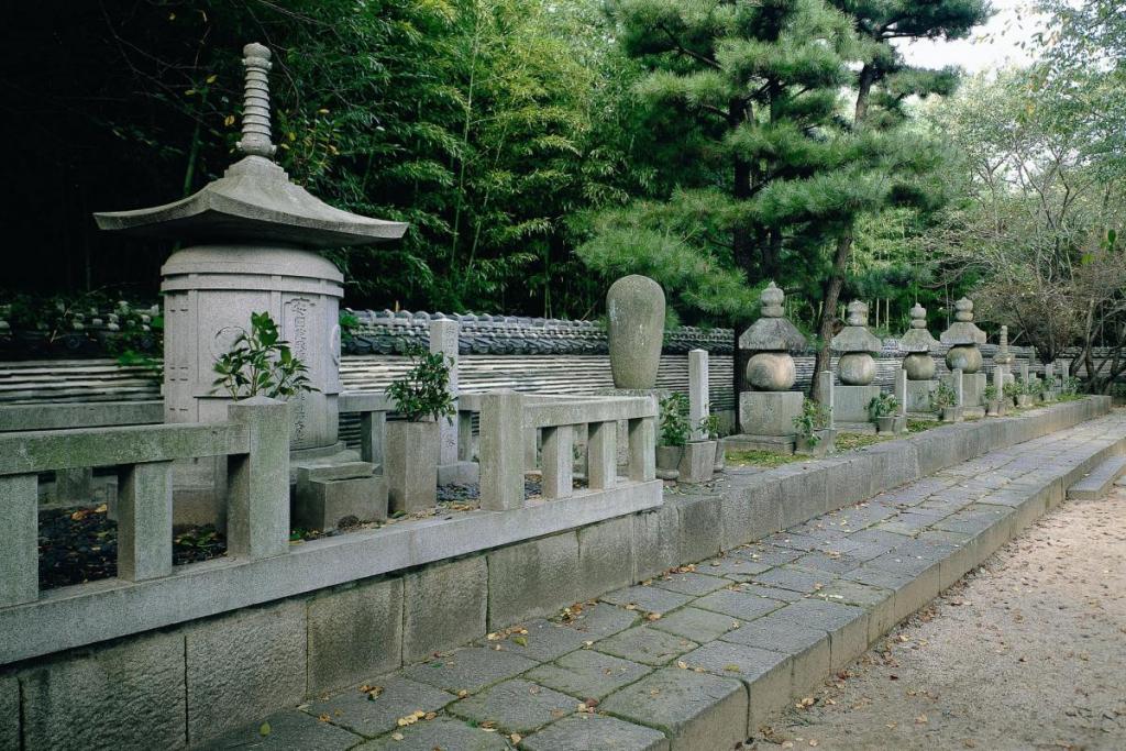 松平家の墓所
