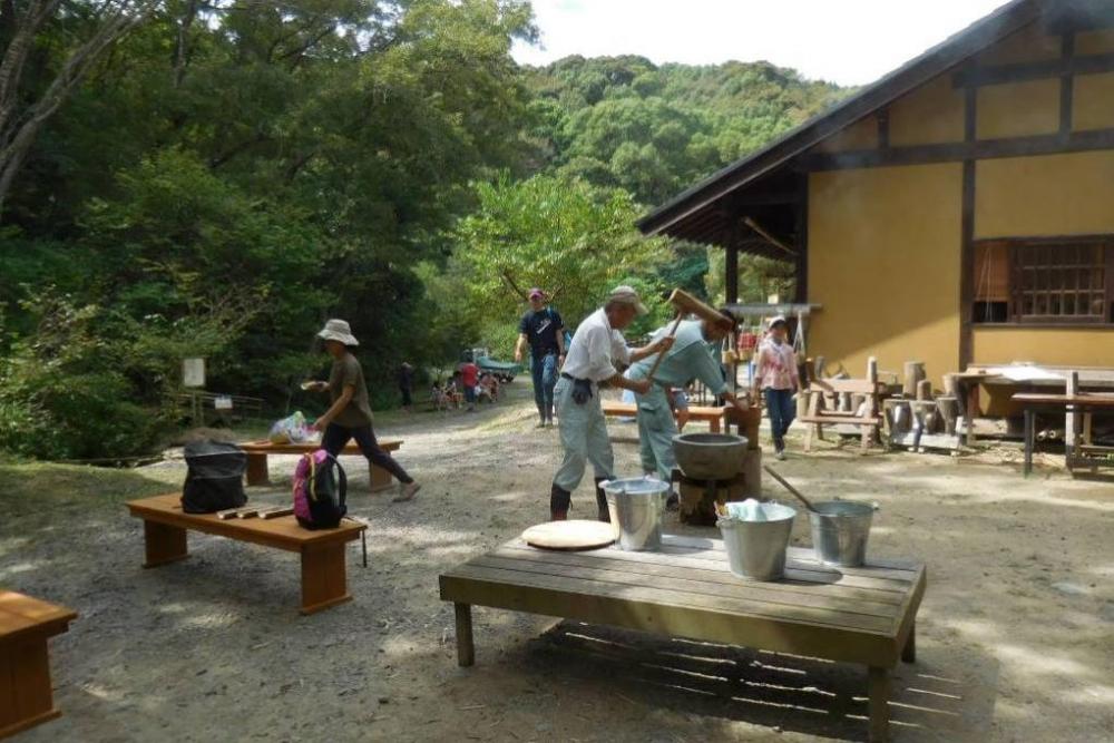 餅つき開始！