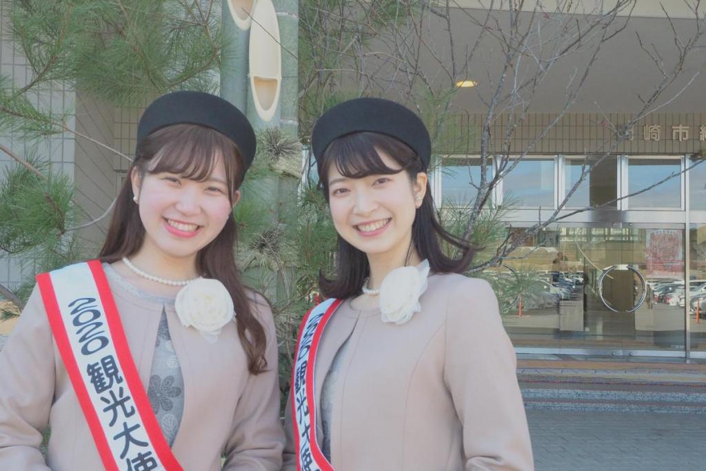 橋本優伽（左）　安藤万莉奈（右）