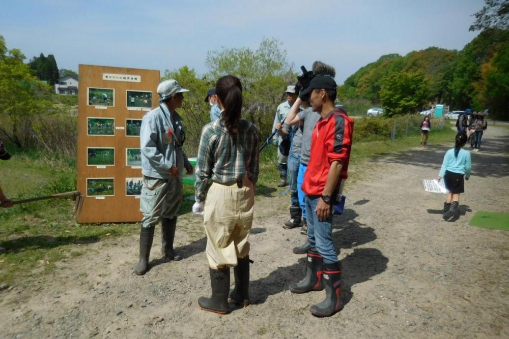 撮影前の入念なスタンバイ