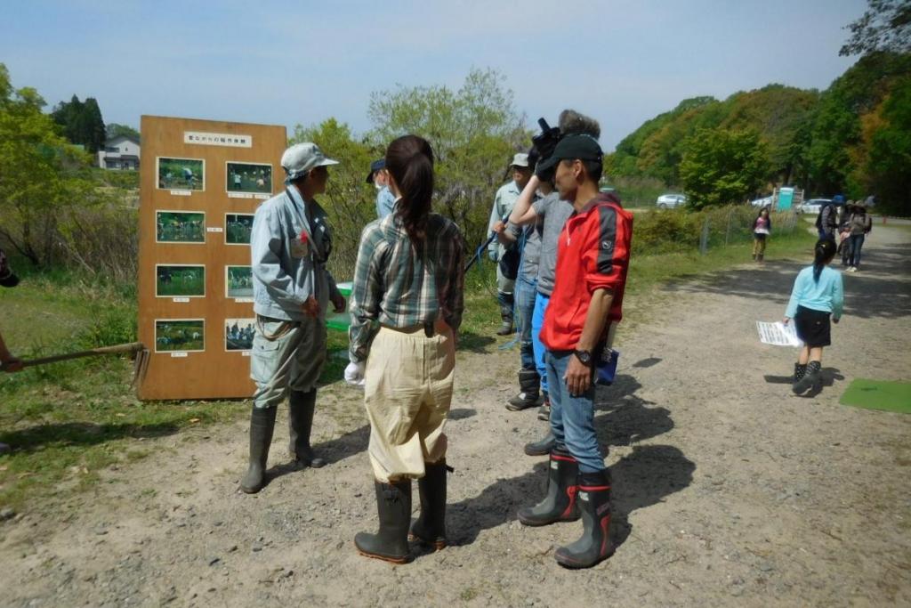 撮影前の入念なスタンバイ