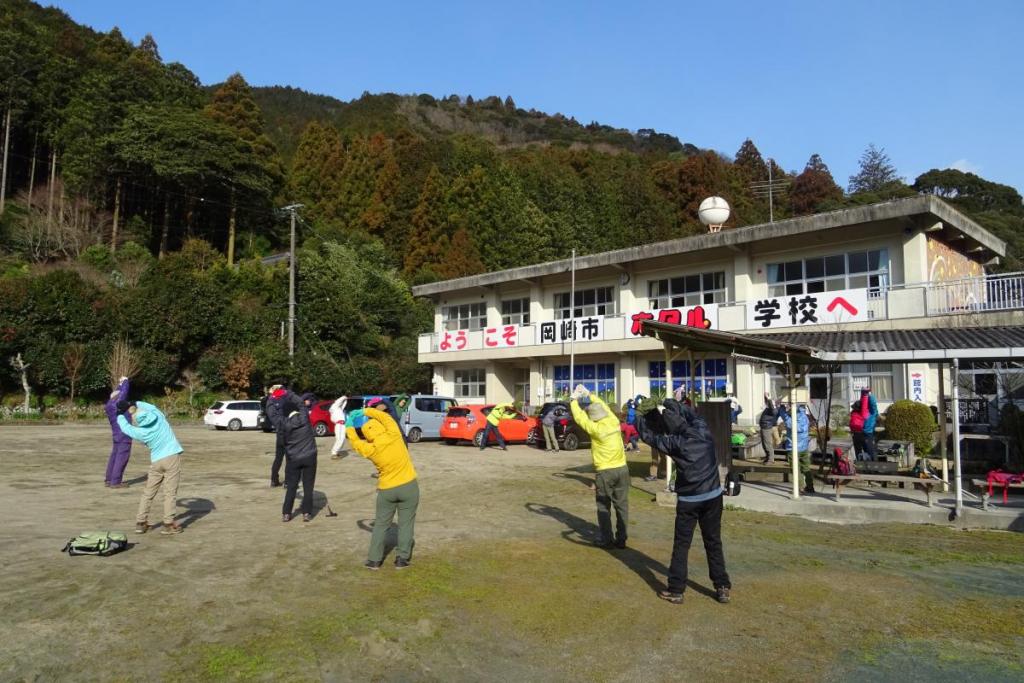 ホタル学校で準備運動