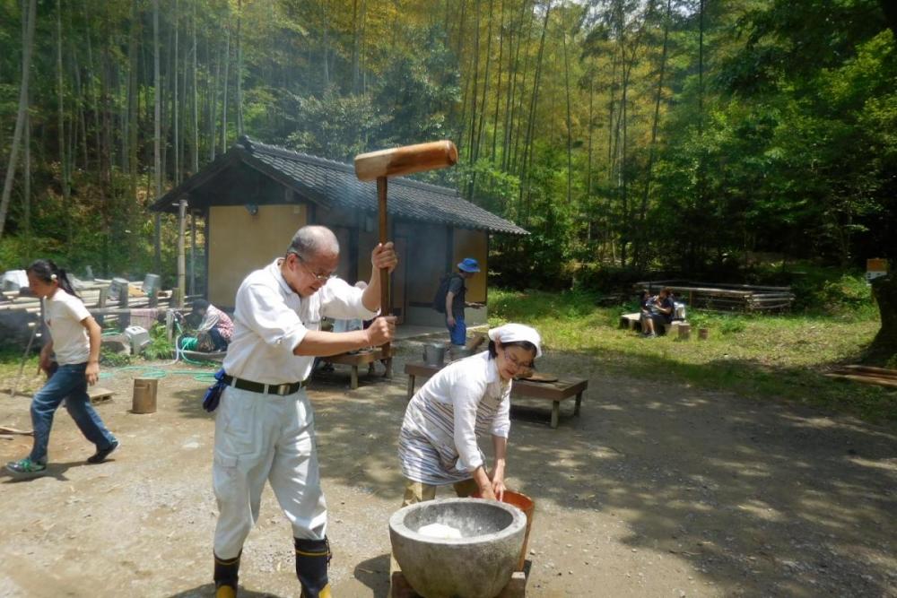 餅つきはコンビネーションが命！