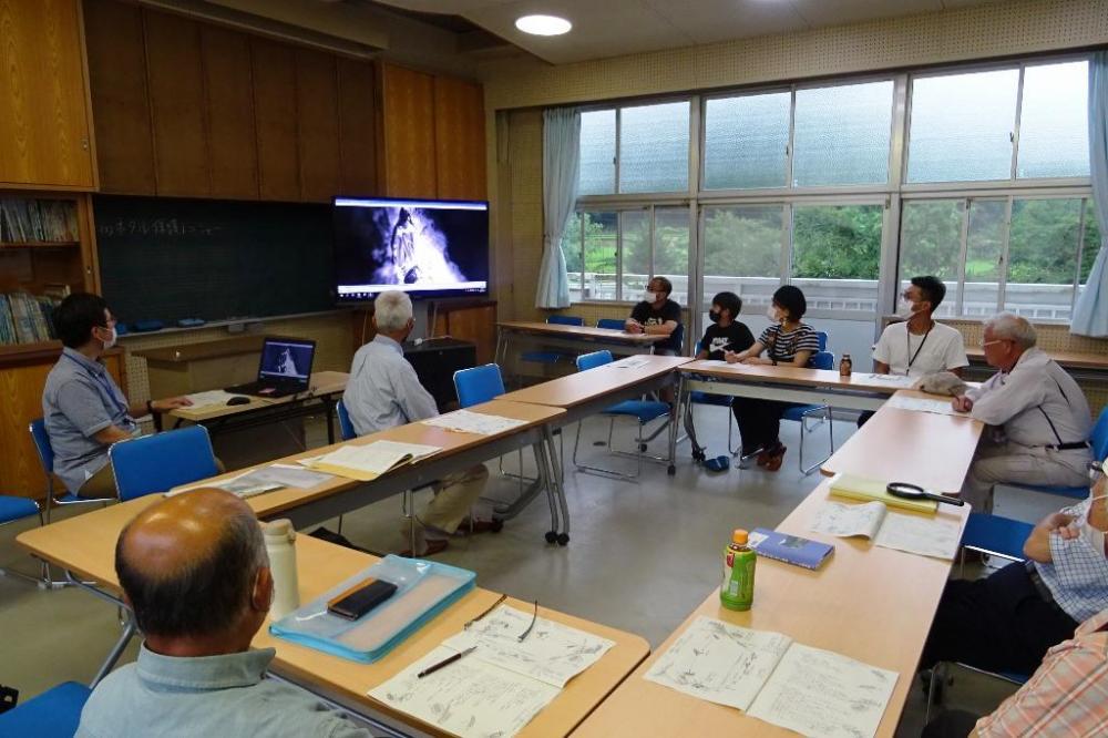 貴重な産卵シーンの映像を見ました！