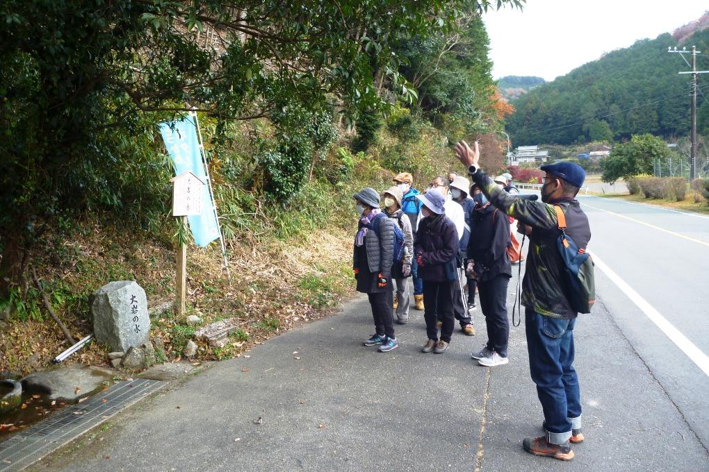 鳥川湧水群の一つである大岩の水