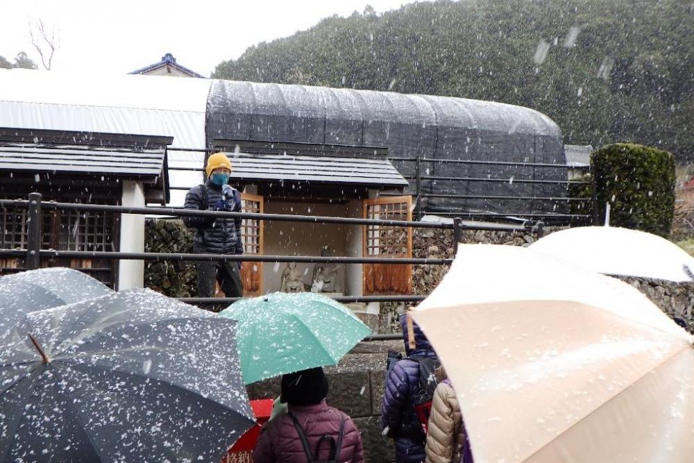 「役行者」と「中村の庚申様」庚申塔は1680年に建てられました。