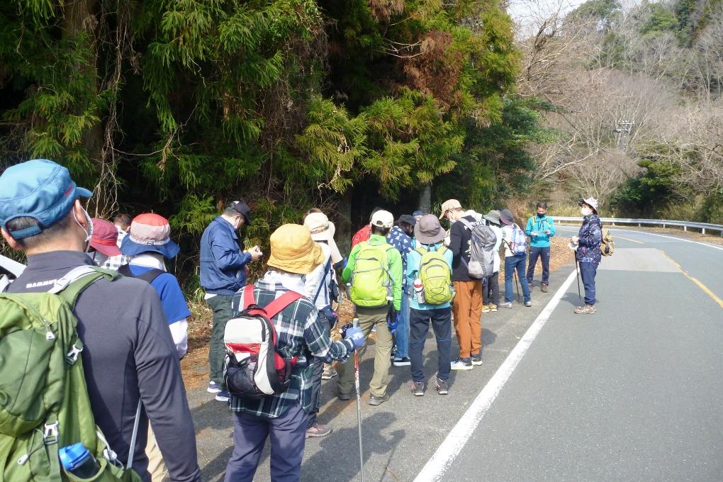 約15分で小安堂入口に到着。ここから登山道です！