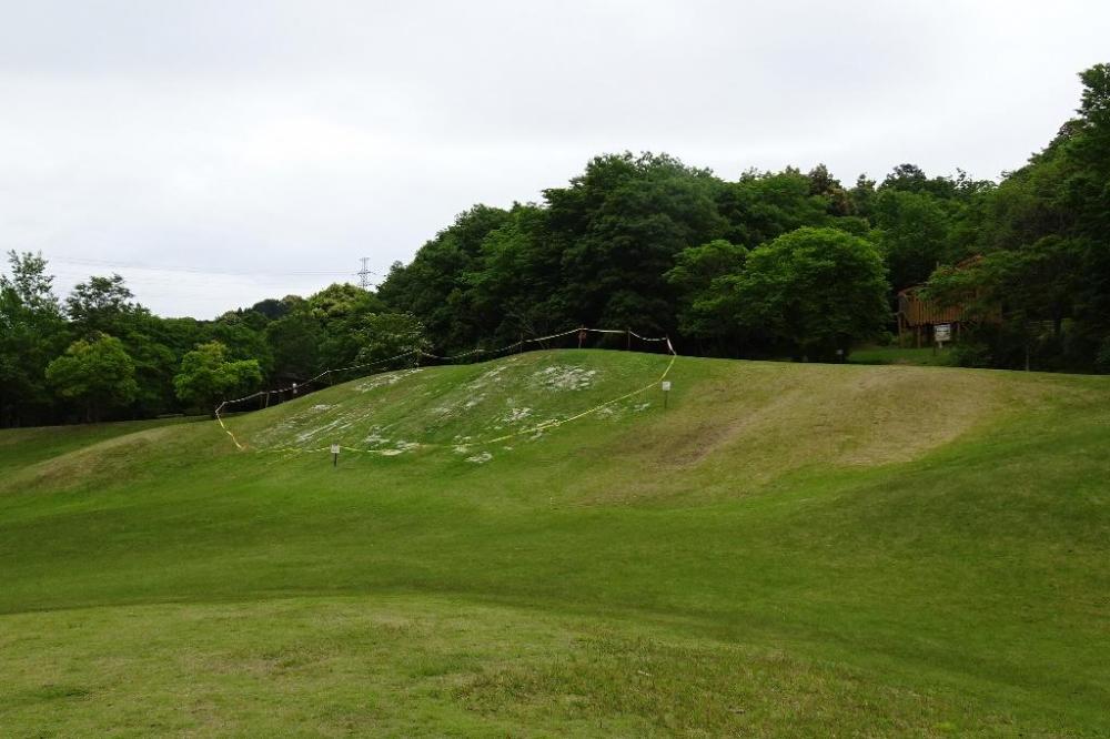 規制線内は張り替え養生中です。