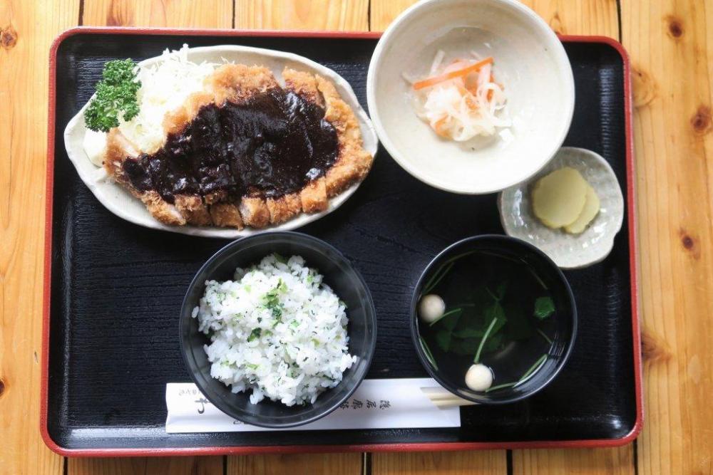 みかわもち豚の味噌カツ定食☆