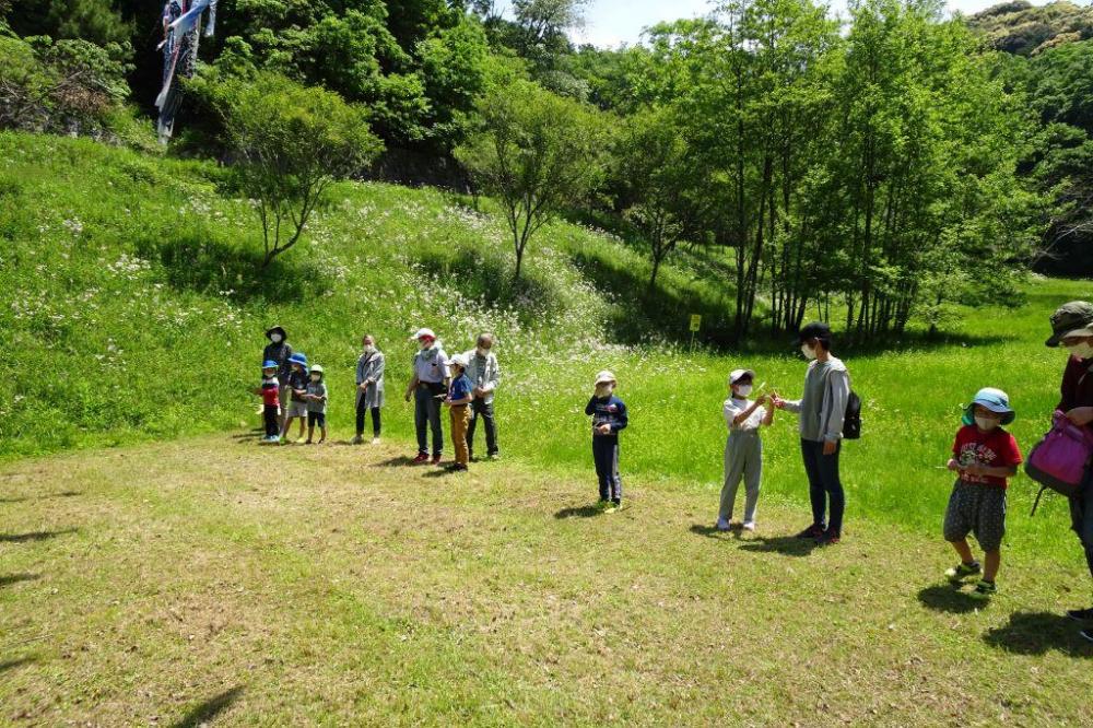 竹とんぼ飛ばしコンテスト。