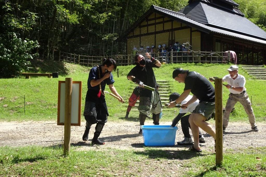 酒井忠次、直撃を受ける！