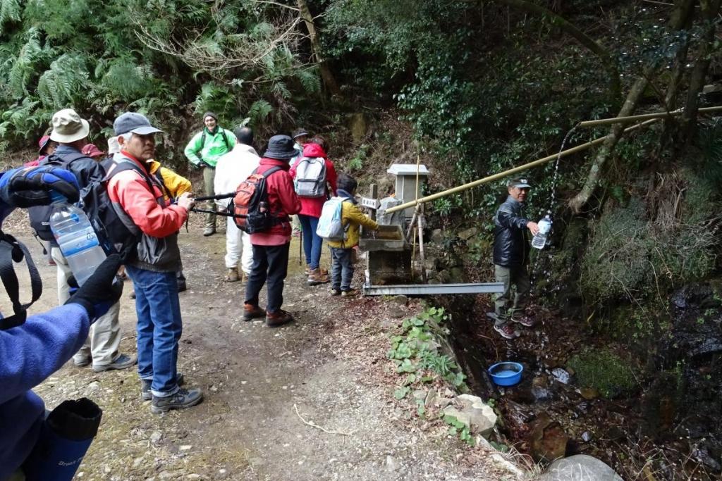 国内有数の湧き水です