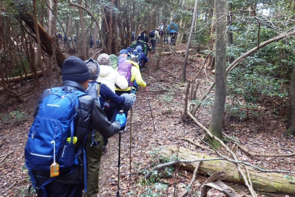 次は「水晶山山頂」へ向かいます