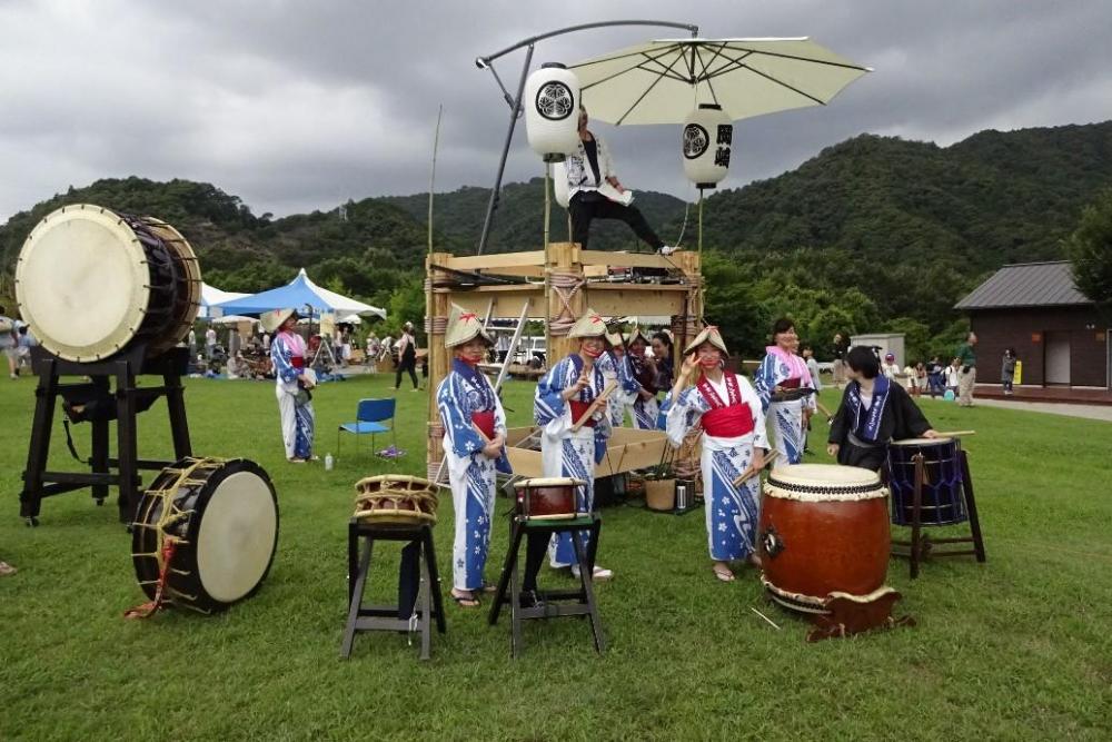 太鼓の演奏