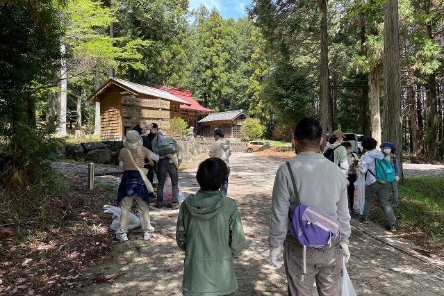 ここからは山登り