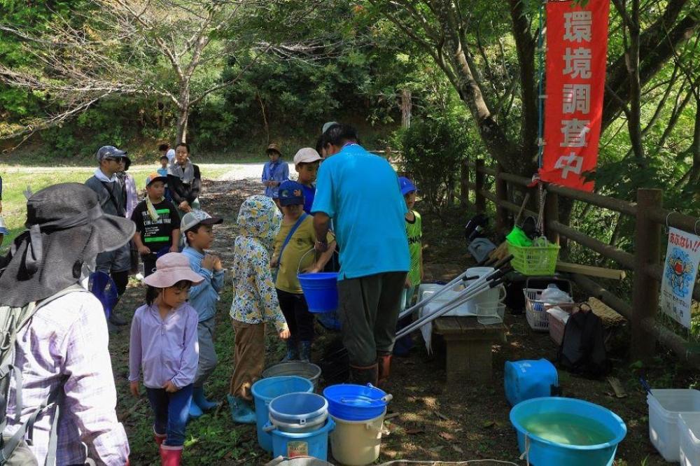 捕れた魚を見てもらいました。