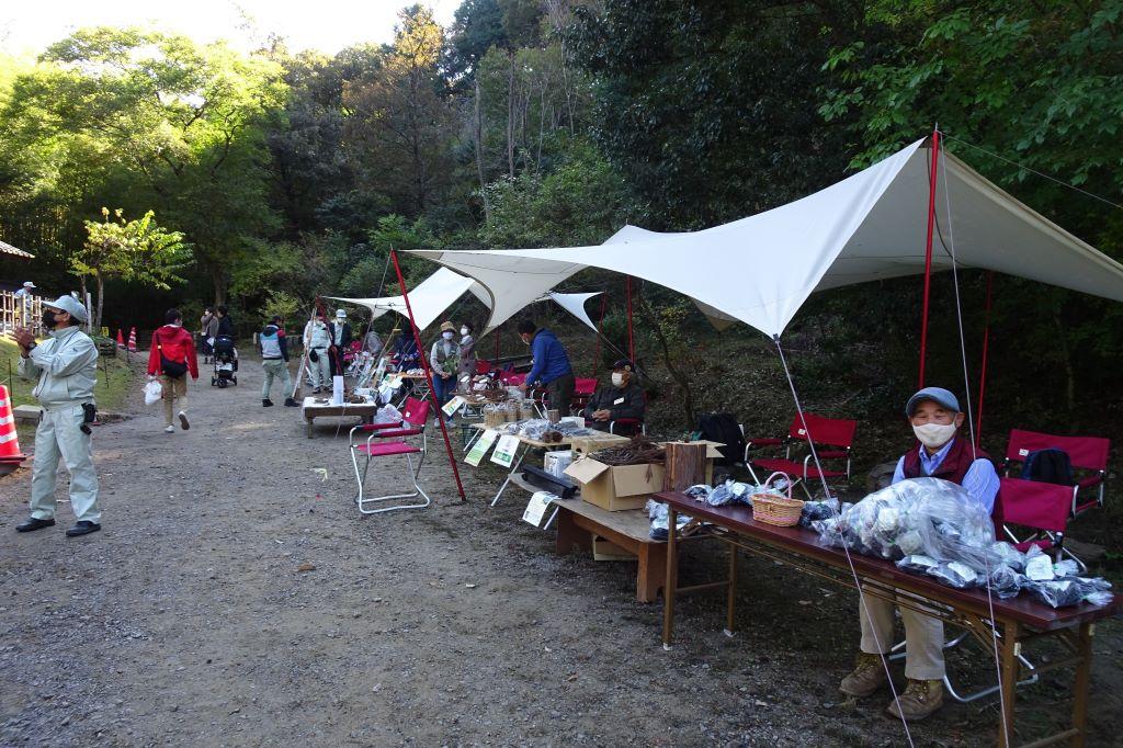 市民活動団体ブース（春の風祭りの様子）