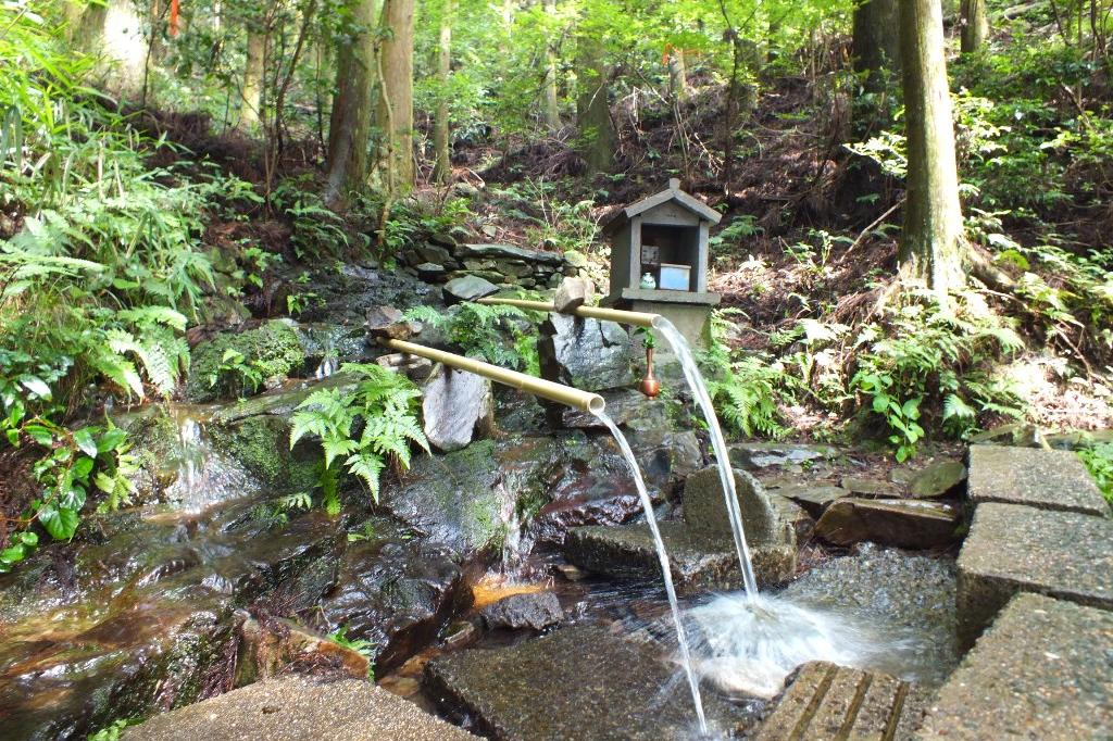 鳥川ホタルの里湧水群（延命水）