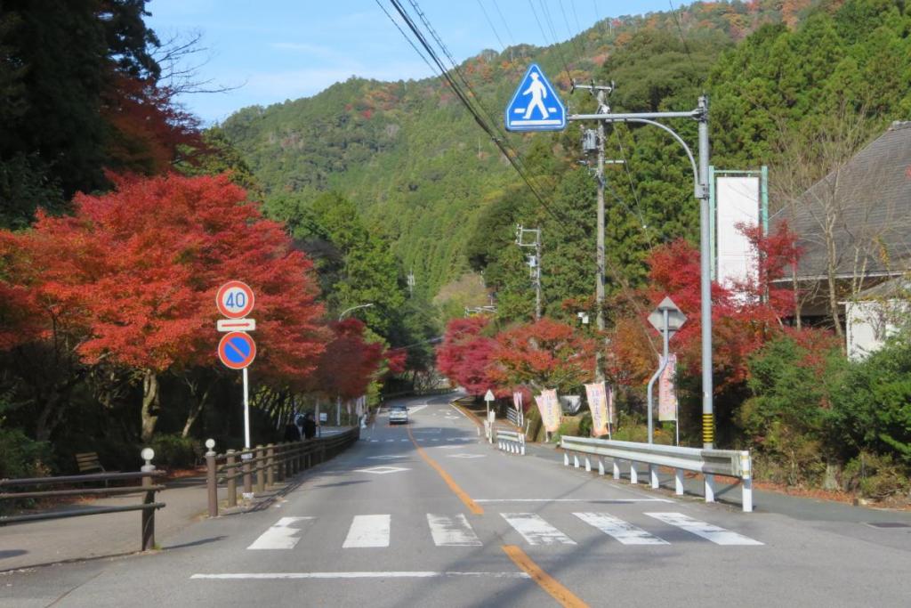 第1駐車場から登山口