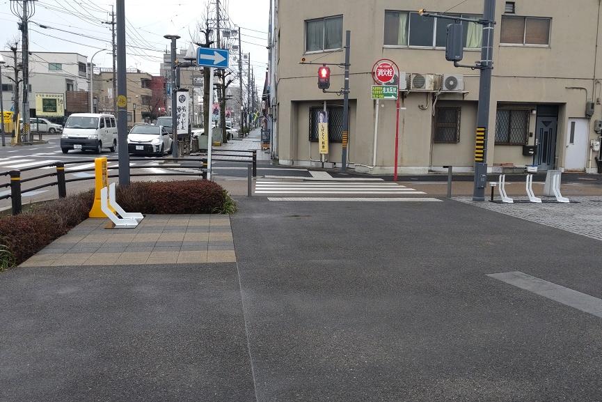 中央緑道 籠田公園前