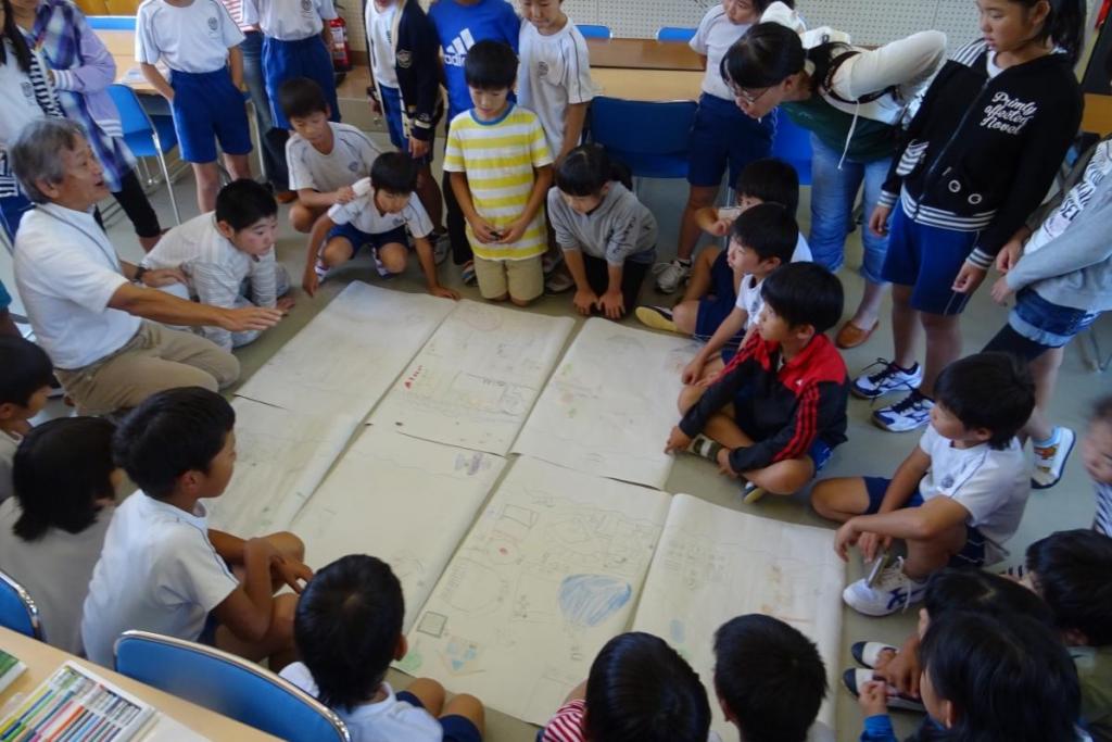 実は各班の土地は1本の川でつながっています