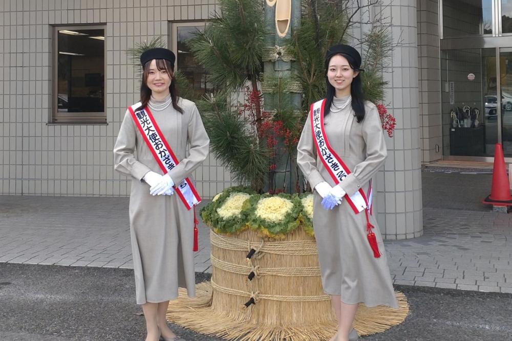 写真左／荻野 美咲(おぎの みさき)さん・写真右／二村 知賀子(にむら ちかこ)さん