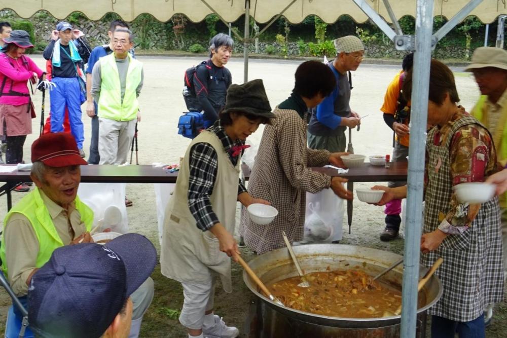 大人気！鳥川特製の猪汁