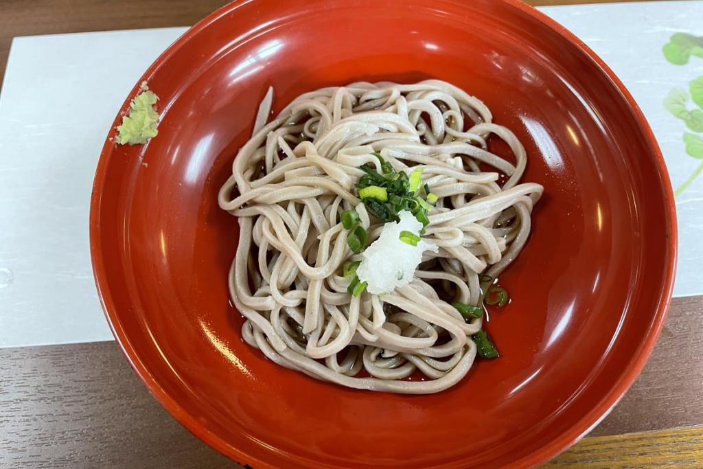 額田産のそば粉を使用した手打ちそば