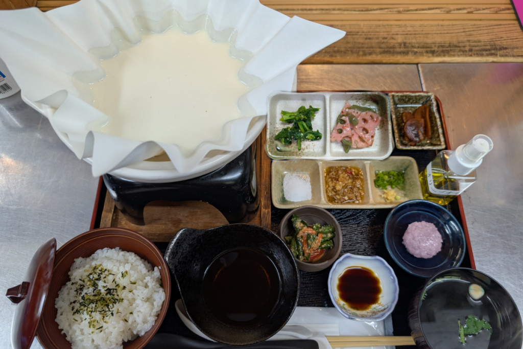 てづくり豆腐(限定 先着12食)