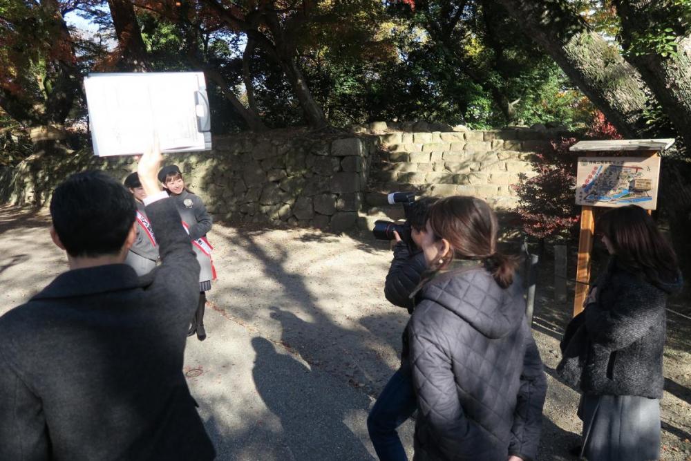 岡崎城公園にて広報誌の写真撮影♪