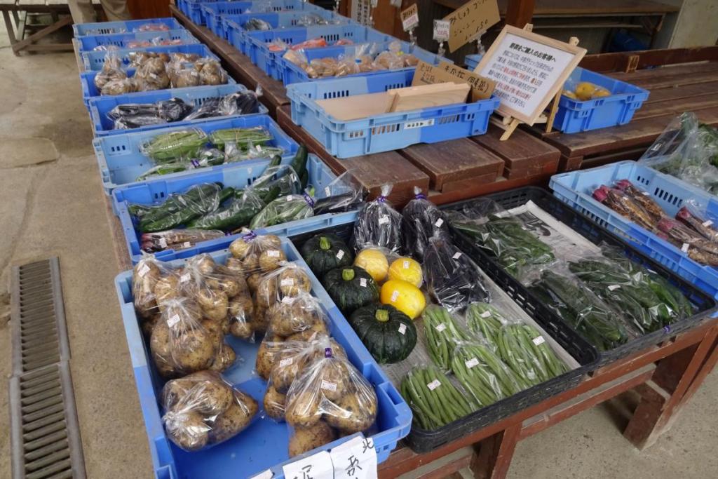 夏野菜が充実、お買い得です。