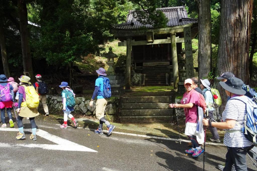 白髭八柱神社