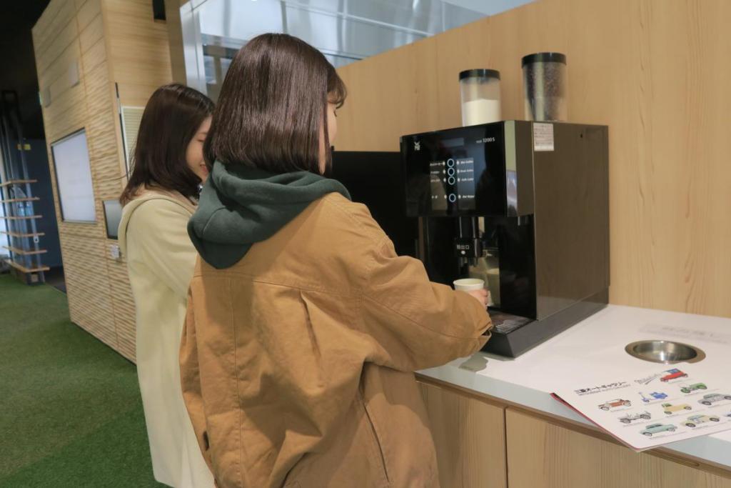 カフェスペースなどすべて無料