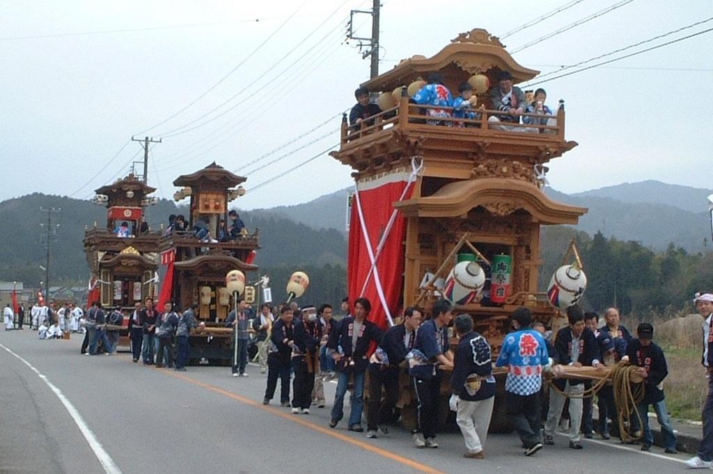 本日開催予定だった「須賀神社春の大祭」山車引き廻しは中止になりました。