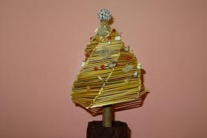 むらさき麦でホタル籠のクリスマスツリー