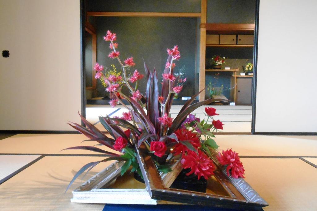 いけばな展「～内藤ルネに捧げる～わたしのKawaii」【旧本多忠次邸