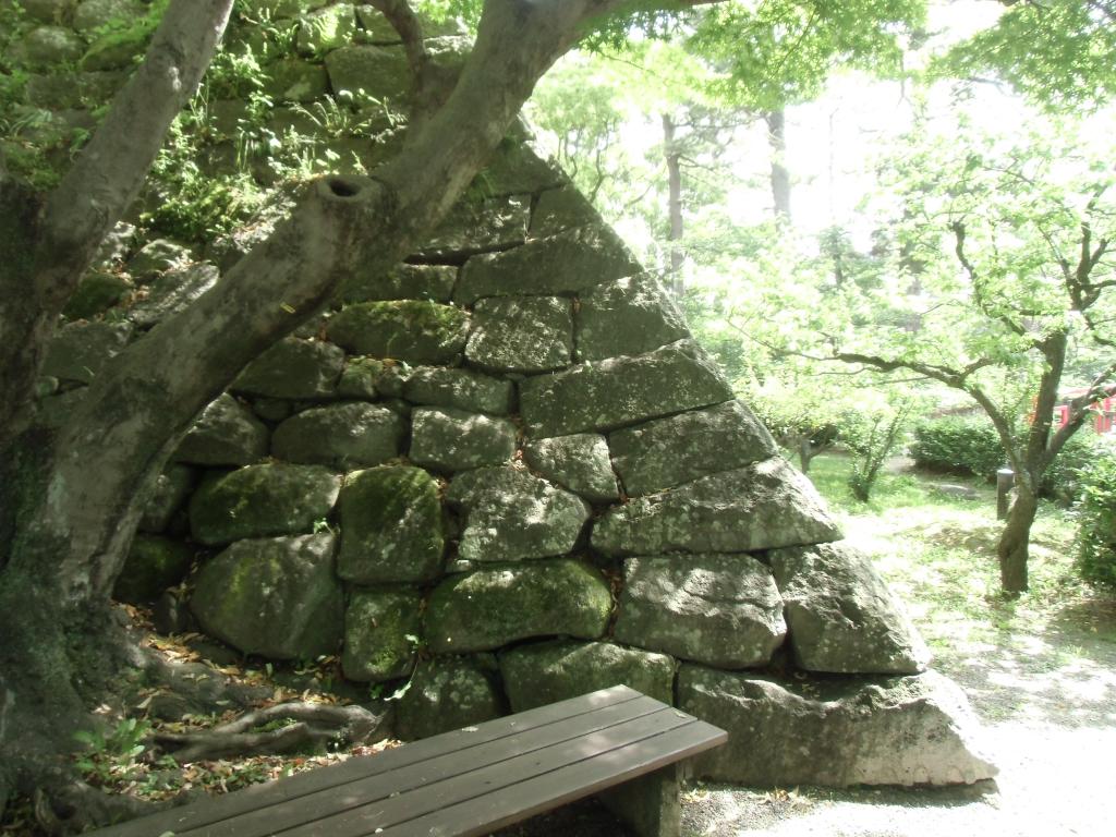 石垣 見どころ 施設紹介 岡崎公園 岡崎おでかけナビ 岡崎市観光協会公式サイト