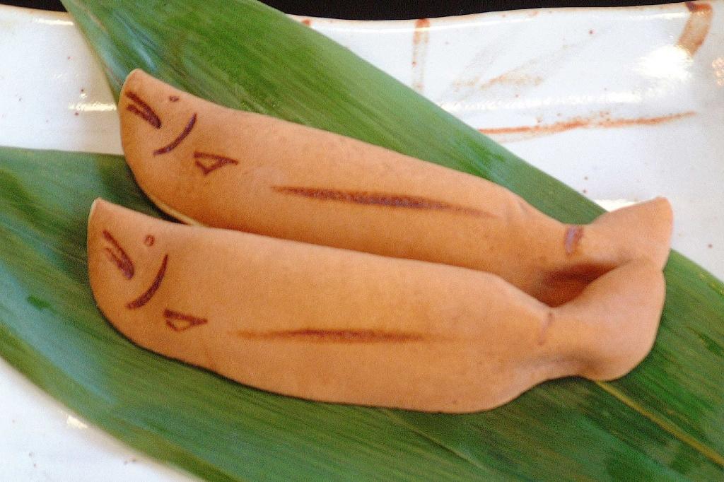 もっちり求肥入り夏の定番・若鮎／1尾180円（税別）